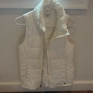 Calia by Carrie Underwood. white ivory quilted vest. Size S